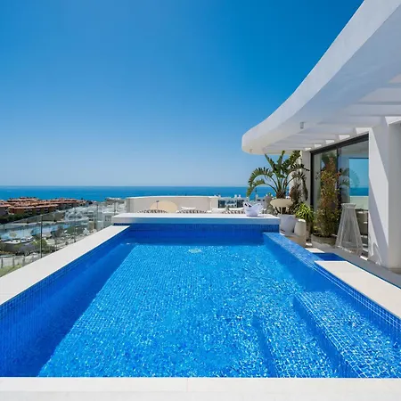 Διαμέρισμα Luxury Atico Higueron West 4431 *