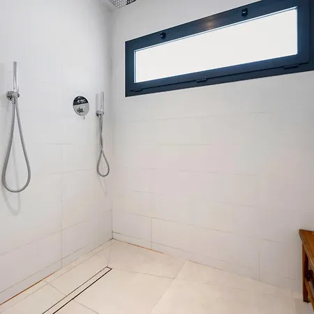 Διαμέρισμα Luxury Atico Higueron West 4431 *