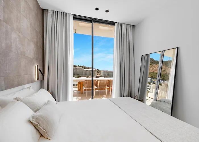 Luxury Atico Higueron West 4431 * פואנגירולה