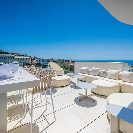 Luxury Atico Higueron West 4431 アパート