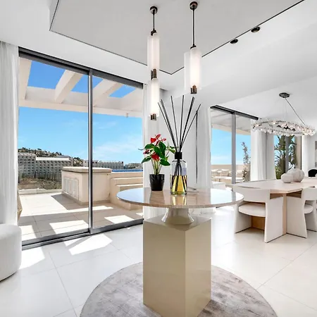 Апартаменти Luxury Atico Higueron West 4431