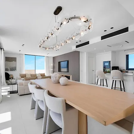 Апартаменти Luxury Atico Higueron West 4431